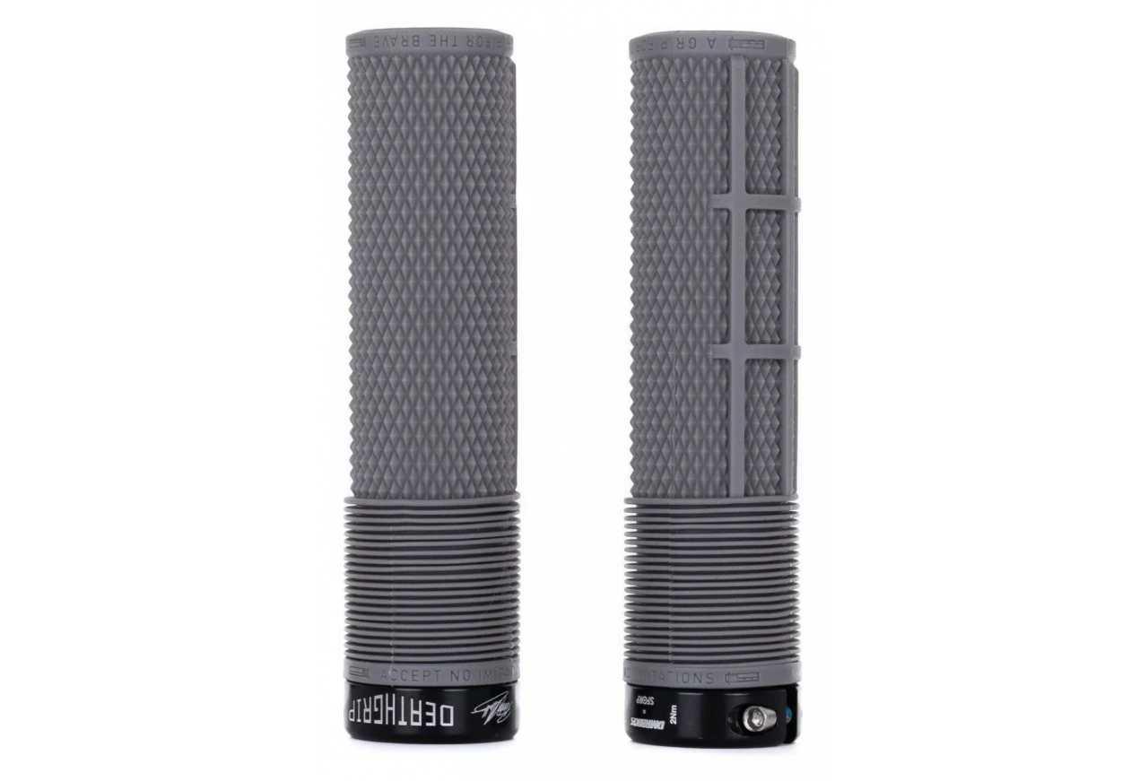 DMR - Griffe Brendog Death Grip FL Lock On Dick Grey 1 DMR - Griffe Brendog Death Grip FL Lock On Dick Grey