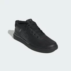 Five Ten - MTB-Schuh Sleuth DLX MID Core Black / Grey Five / Scarlet 8 Five Ten - MTB-Schuh Sleuth DLX MID Core Black / Grey Five / Scarlet -Fahrradladen Sleuth MID Black2 1280x1280