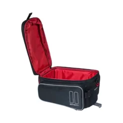 Basil - Gepäckträgertasche Sport Design MIK Black -Fahrradladen basil sport design gepaecktraegertasche mik 7 15 l 5 1280x1280