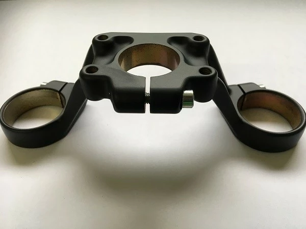 Rock-shox Rock Shox - Gabelbrücke-oben Boxxer/Domain DC Hoch 35mm Mattschwarz Ab 2010 2 Rock-shox Rock Shox - Gabelbrücke-oben Boxxer/Domain DC Hoch 35mm Mattschwarz Ab 2010 – Bild 2