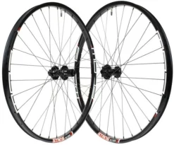 Stan's No Tubes - Laufradsatz ZTR Flow 27,5' MK3, 15x100/142x12mm, Shimano, Schwarz